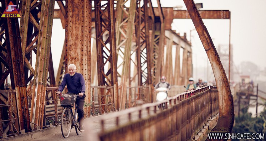 Long Bien Bridge 4