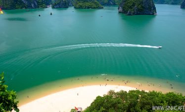 Along Vietnam 19 Days