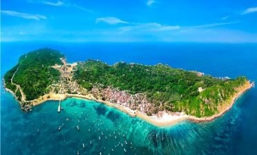 Discover Cham Island